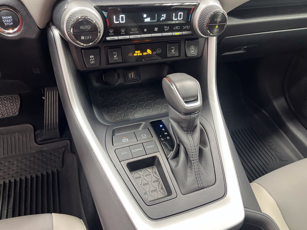 Used 2025 Toyota RAV4 XLE Premium w/ Weather Package FWD image 26