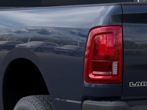 New 2026 RAM 2500 Laramie AWD/4WD image 10