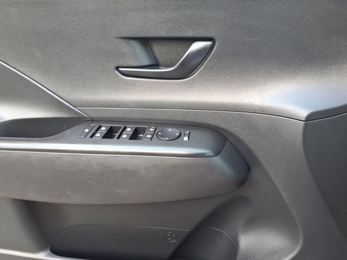 Used 2025 Hyundai Kona SEL FWD image 19