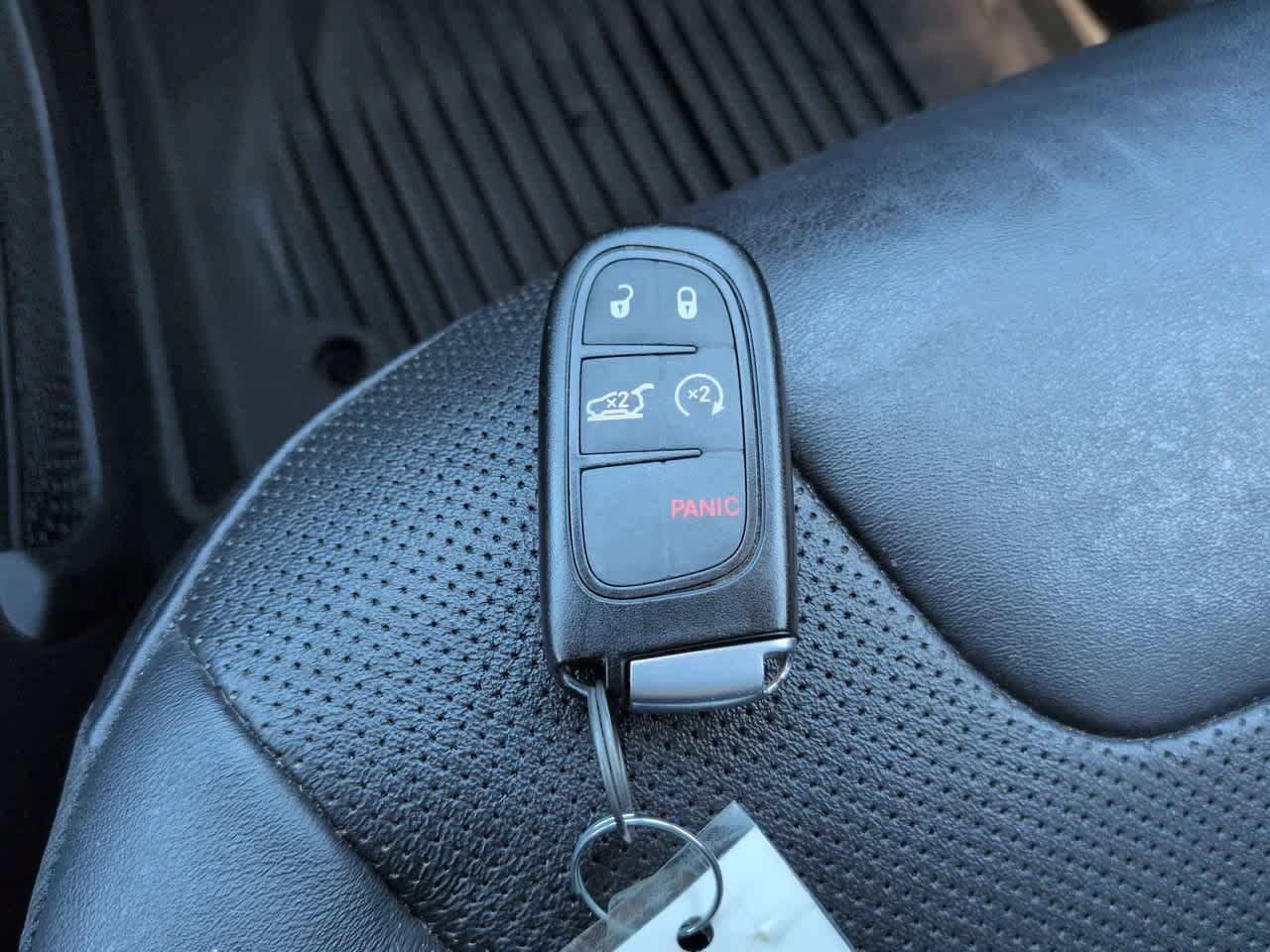 Used 2021 Jeep Cherokee Limited w/ Mopar Interior Package AWD/4WD image 28