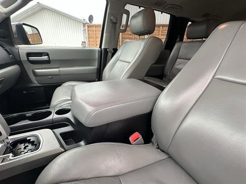 Used 2015 Toyota Sequoia Limited AWD/4WD image 25