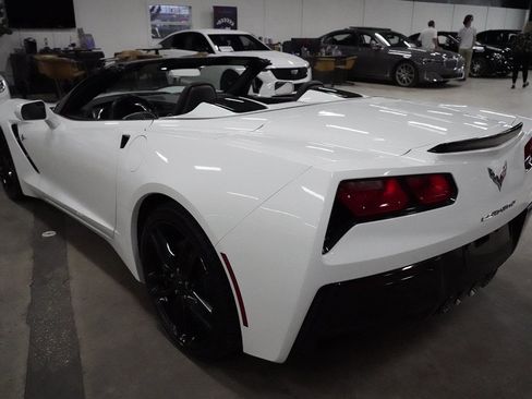 Used 2019 Chevrolet Corvette Stingray Convertible w/ 2LT Preferred Equipment Group RWD image 10