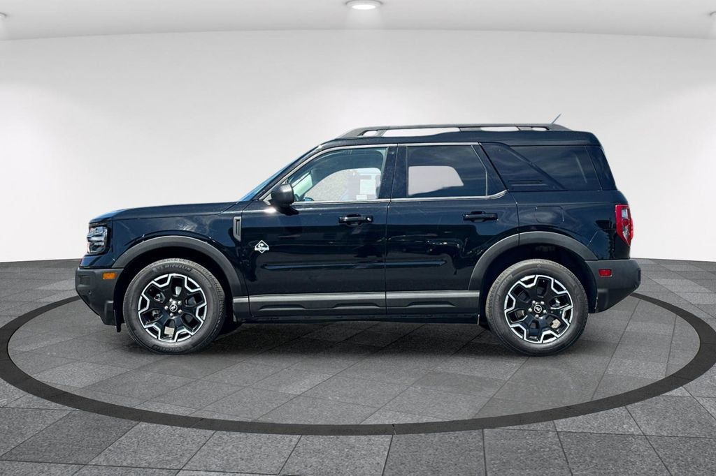 Certified 2025 Ford Bronco Sport Outer Banks w/ Outer Banks Tech Package+ AWD/4WD image 7