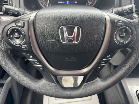 Used 2018 Honda Pilot EX image 17