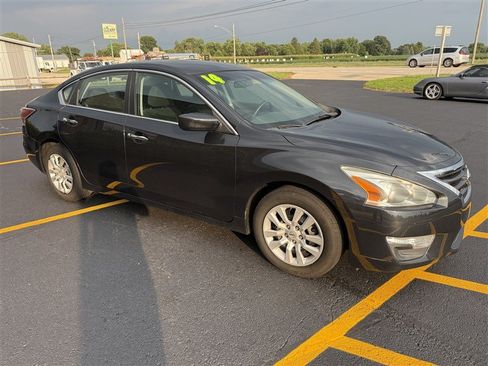 Used 2014 Nissan Altima 2.5 S FWD image 3