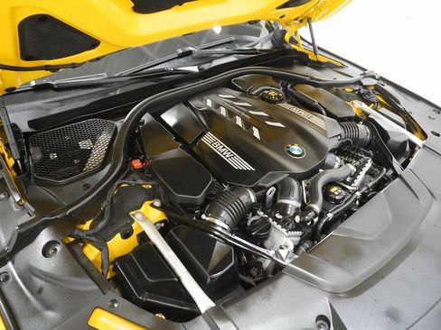 Used 2021 BMW 750i xDrive w/ Executive Package image 9