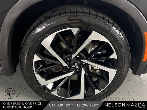 Used 2022 Mitsubishi Outlander SE image 15