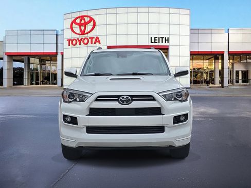 Used 2022 Toyota 4Runner TRD Sport image 2