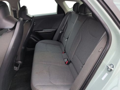 Used 2025 Kia K4 FWD image 25