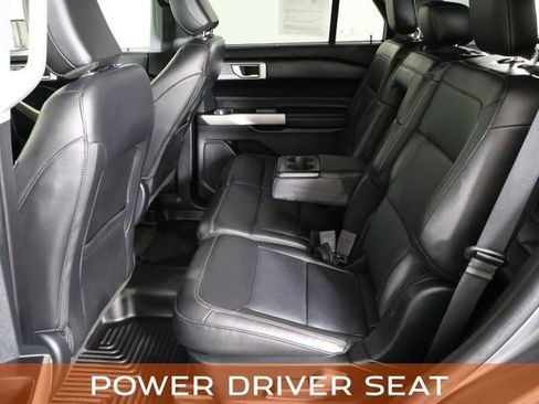 Used 2023 Ford Explorer Limited AWD/4WD image 19