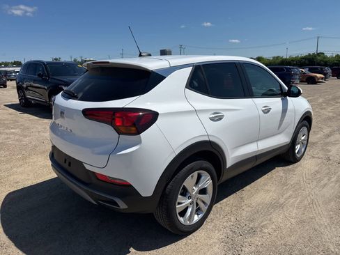 Used 2024 Buick Encore GX Preferred FWD image 3