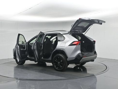 Used 2025 Toyota RAV4 SE AWD/4WD image 37