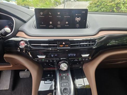 Certified 2024 Acura MDX SH-AWD w/ Technology Package image 3