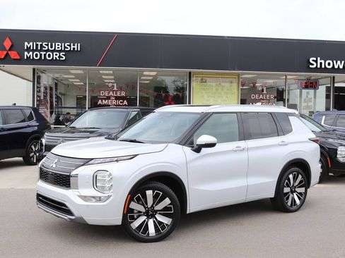 Used 2025 Mitsubishi Outlander SEL AWD/4WD image 31