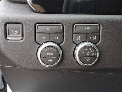 New 2026 GMC Sierra 1500 Elevation image 18