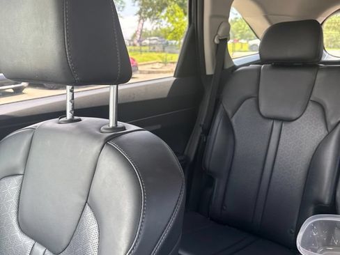 Used 2023 Kia Sorento S FWD image 5