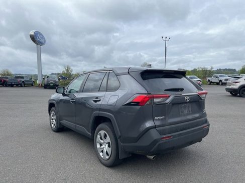 Used 2023 Toyota RAV4 LE AWD/4WD image 2