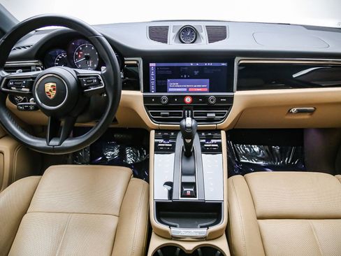 Certified 2023 Porsche Macan S AWD/4WD image 16