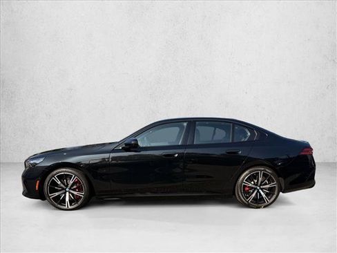 Used 2026 BMW 550e xDrive AWD/4WD image 2