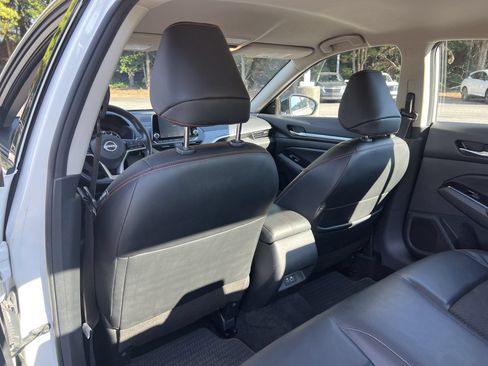 Used 2024 Nissan Altima 2.5 SR FWD image 18
