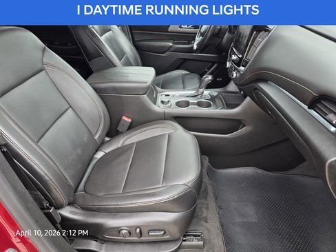 Used 2018 Chevrolet Traverse LT image 15