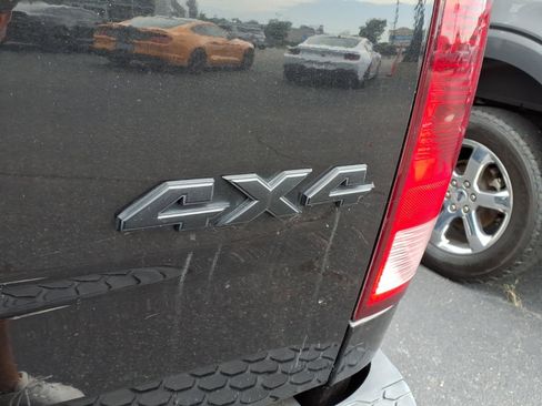 Used 2016 RAM 1500 Express w/ Black Ram 1500 Express Group AWD/4WD image 6