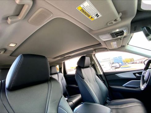Certified 2025 Acura MDX SH-AWD w/ Technology Package image 13