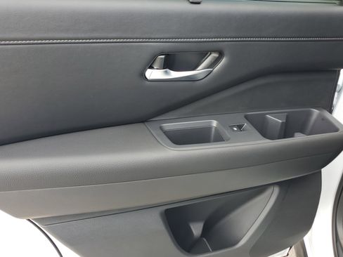 Certified 2025 Nissan Pathfinder SL image 31