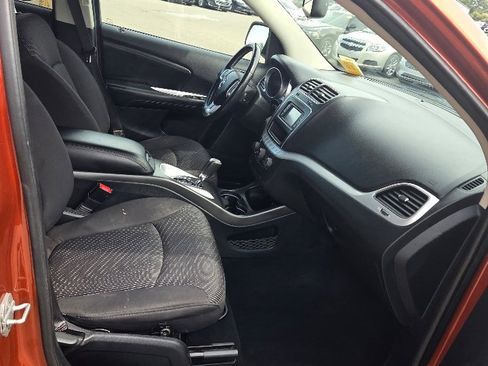 Used 2014 Dodge Journey SXT image 15