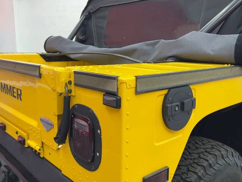 Used 2006 HUMMER H1 4-Door Open Top image 31