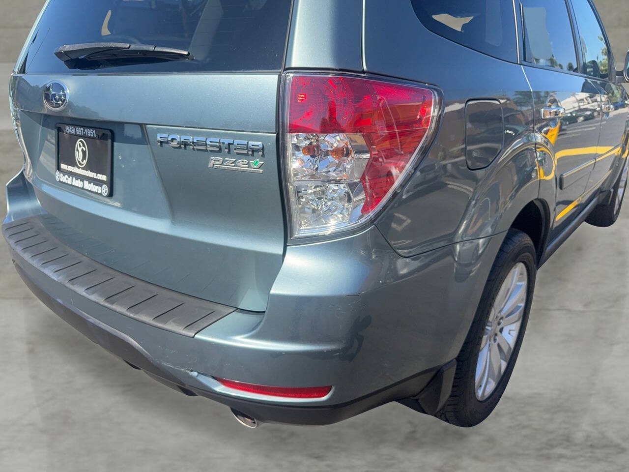 Used 2013 Subaru Forester 2.5X Limited AWD/4WD image 27