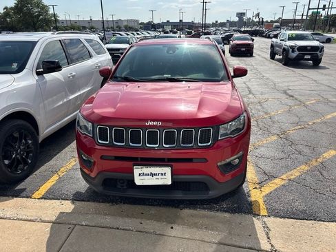 Used 2020 Jeep Compass Latitude AWD/4WD image 3