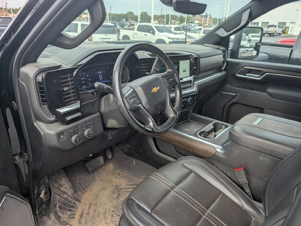 Used 2025 Chevrolet Silverado 3500 High Country w/ High Country Premium Package AWD/4WD image 17