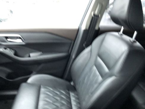 Used 2023 Nissan Rogue Platinum w/ Platinum Premium Package image 24