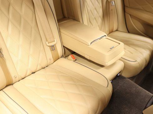 Used 2016 Bentley Flying Spur W12 image 85