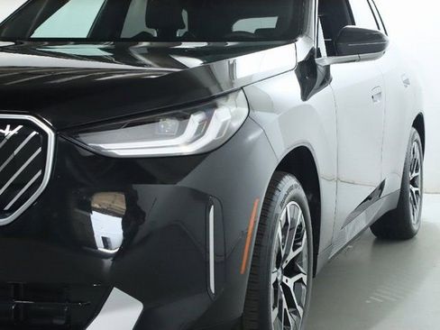 Used 2025 BMW X3 xDrive30i w/ Premium Package AWD/4WD image 5
