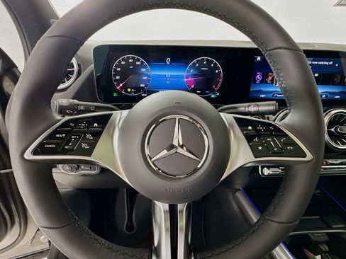 New 2026 Mercedes-Benz GLA 250 image 12