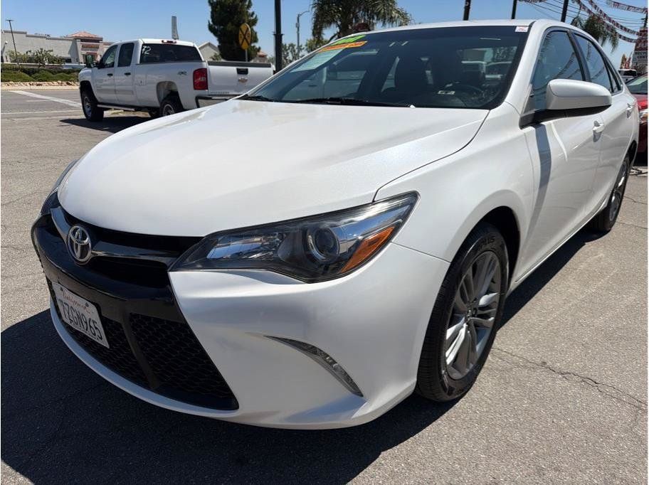 Used 2017 Toyota Camry SE FWD image 19