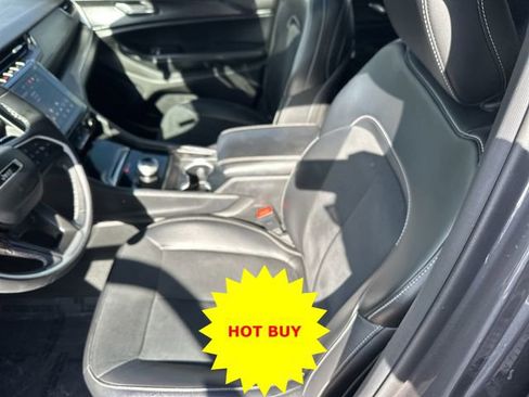 Used 2024 Jeep Grand Cherokee L Altitude AWD/4WD image 21
