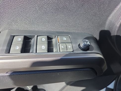 Used 2023 Toyota Tacoma SR5 w/ Technology Package image 12