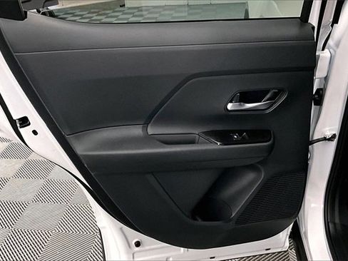 New 2026 Nissan Kicks SR w/ SR Premium Package image 31