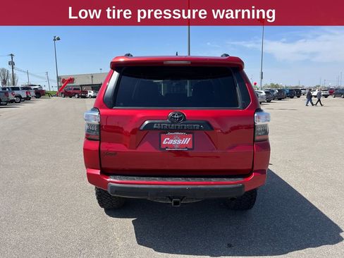 Used 2018 Toyota 4Runner TRD Off-Road AWD/4WD image 4