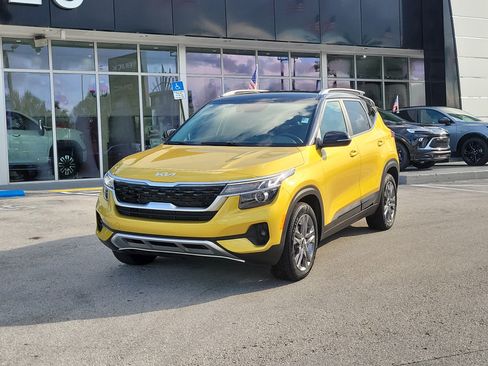 Used 2023 Kia Seltos S FWD image 1
