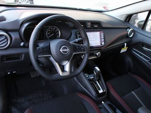 New 2025 Nissan Versa SR w/ Trunk Package image 4