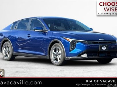New 2025 Kia K4 LXS