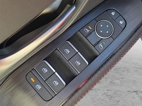 New 2026 Nissan Kicks SR w/ Cold Weather Package AWD/4WD image 7