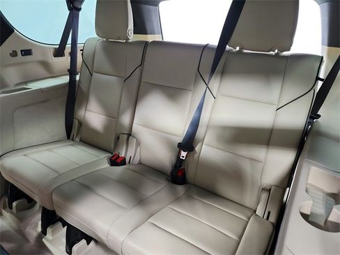 Used 2021 Cadillac Escalade ESV Premium Luxury w/ Performance Package image 36