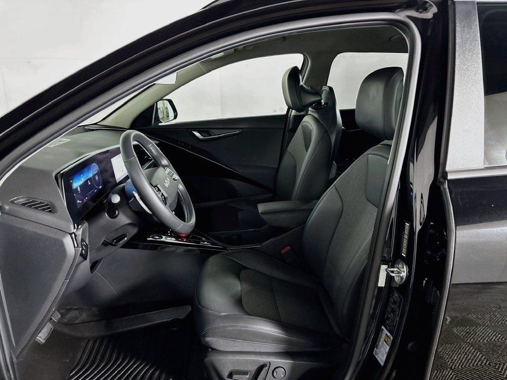 Used 2023 Kia Niro Wind w/ Wind Preserve Package FWD image 11