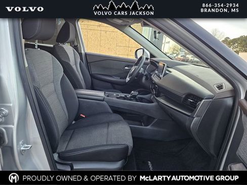 Used 2021 Nissan Rogue SV image 25