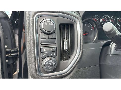 Used 2021 Chevrolet Silverado 2500 LT w/ Midnight Edition AWD/4WD image 21